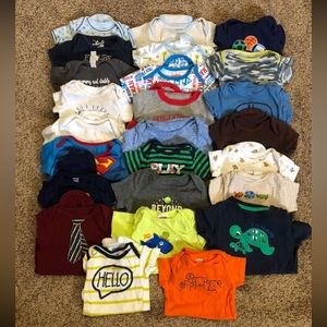 Baby boys 6-9m short sleeve onesies